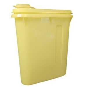 Vintage Tupperware‎ Beverage Buddy Pitcher 1 Qt w Lid Yellow 792 793